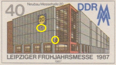40 Pf mit roten Farbklecksen auf der linken Wand